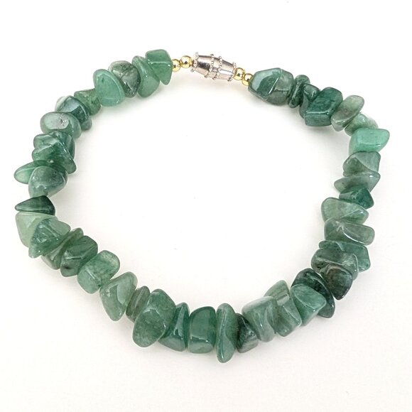 Shades of green stone chip bead bracelet - Picture 10 of 12